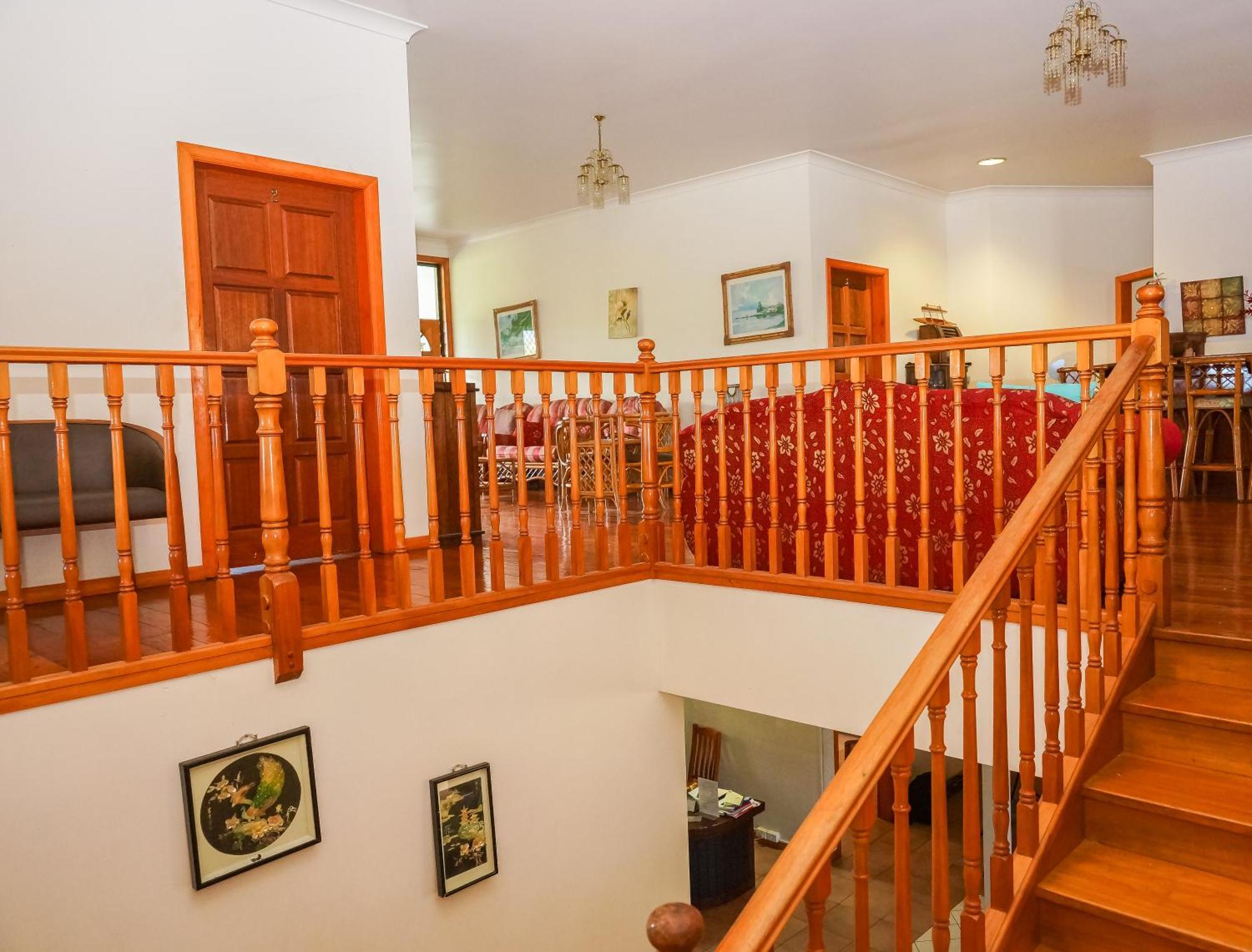 Lynn'S Getaway Hotel Απία Εξωτερικό φωτογραφία