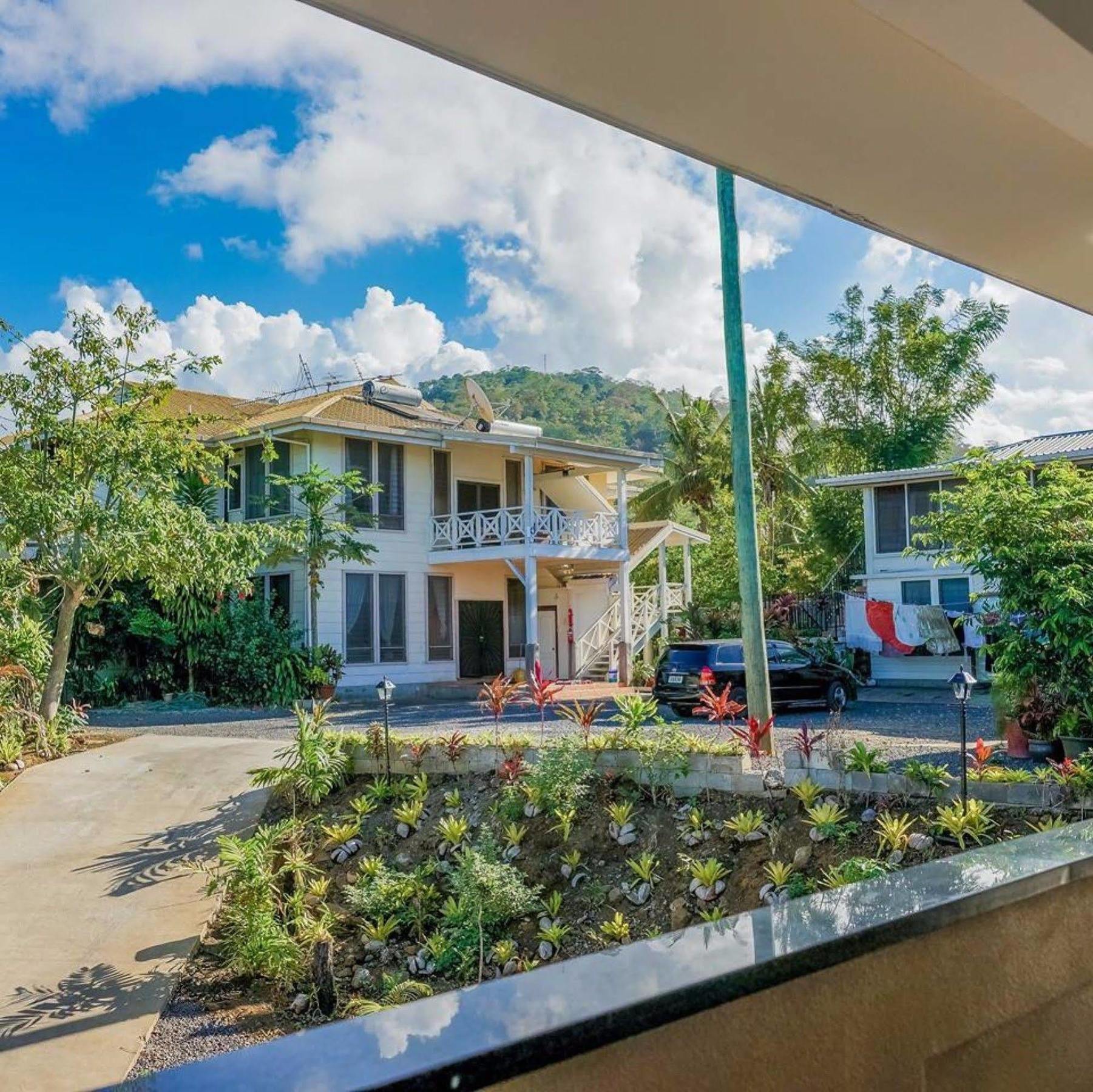 Lynn'S Getaway Hotel Απία Εξωτερικό φωτογραφία